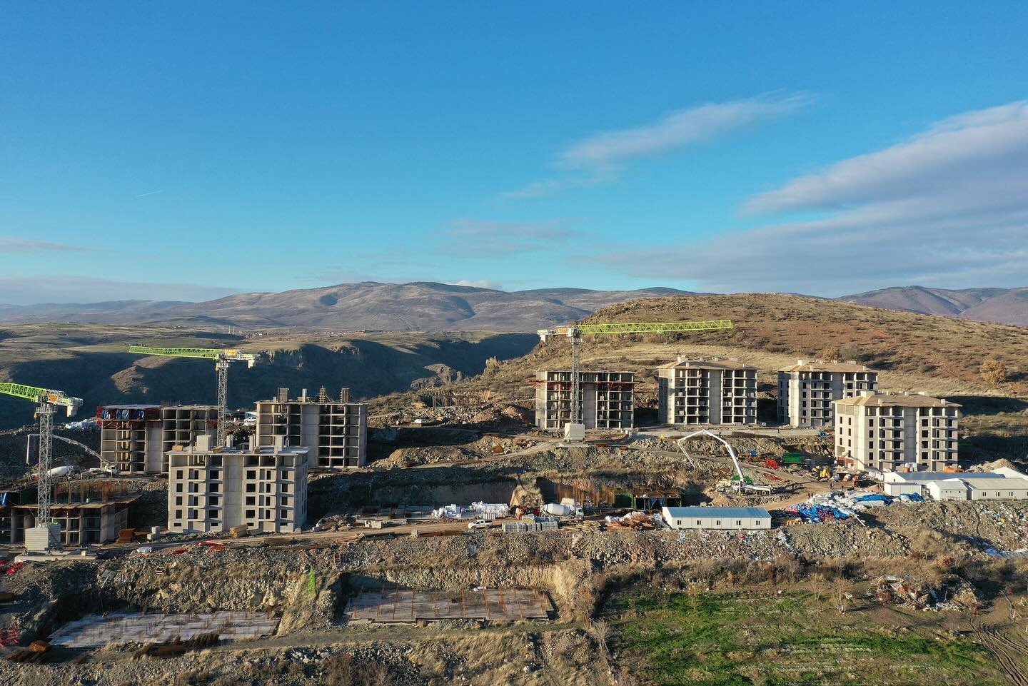 Ankara İli Güdül İlçesi  212 Adet Konut Ve 1 Adet 3 Dükkanlı Ticaret Merkezi̇ İnşaatı İle Altyapı Ve Çevre Düzenlemesi̇